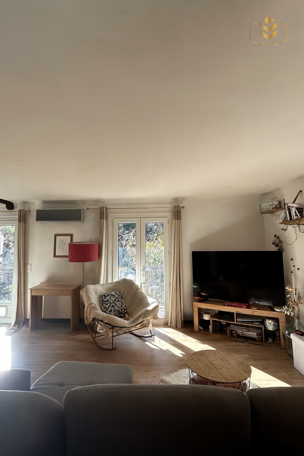 Agence immobilière de L & SO Côte d'Azur  / SOPHIE PARIS