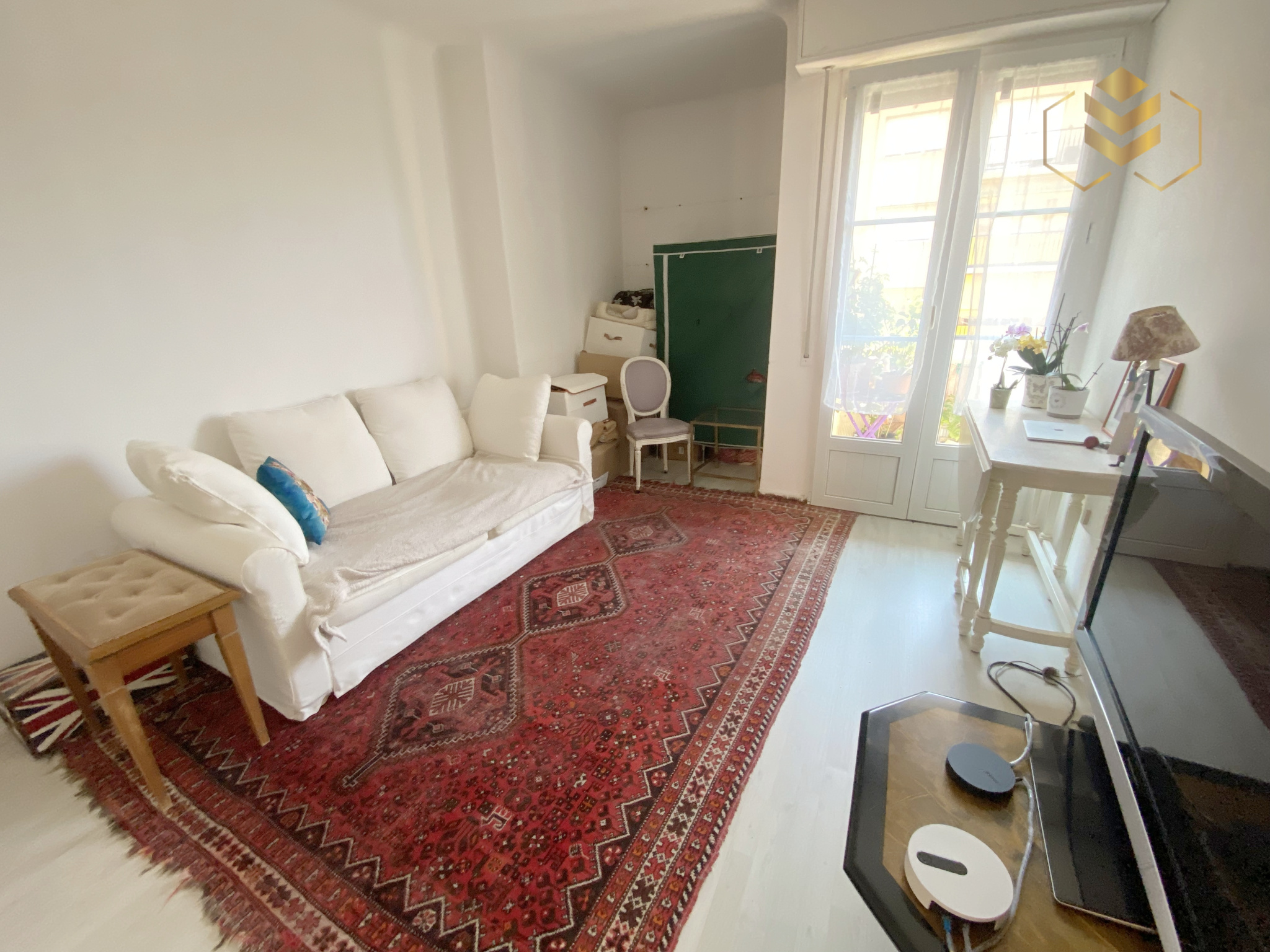 Agence immobilière de L & SO Côte d'Azur  / SOPHIE PARIS
